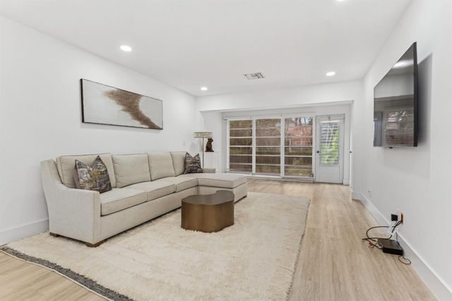 13725 Flora Place D, Delray Beach, FL 33484