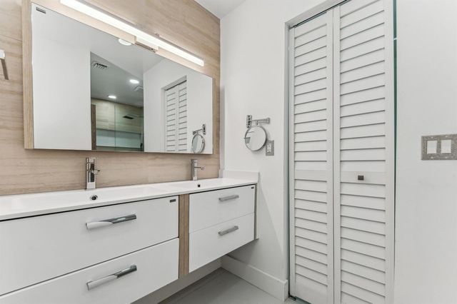 13725 Flora Place D, Delray Beach, FL 33484
