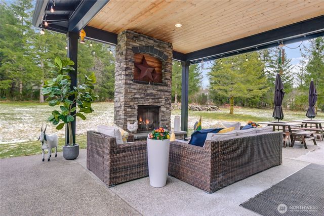 27710 316th Way SE, Ravensdale, WA 98051