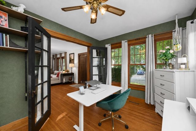 332 Forest Road, Davenport, IA 52803