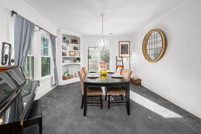 332 Forest Road, Davenport, IA 52803