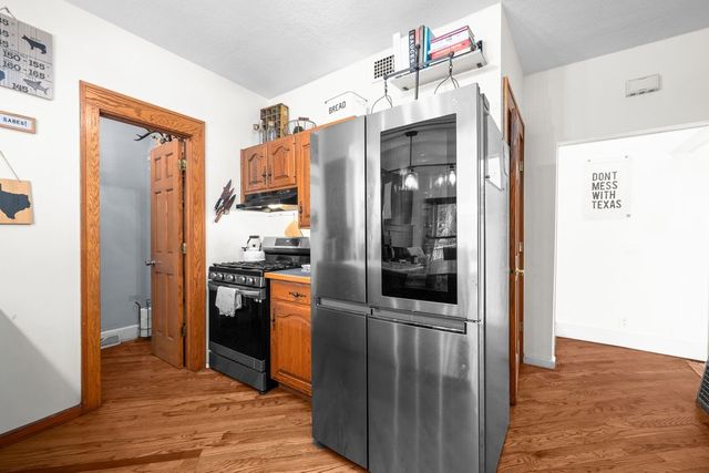 332 Forest Road, Davenport, IA 52803