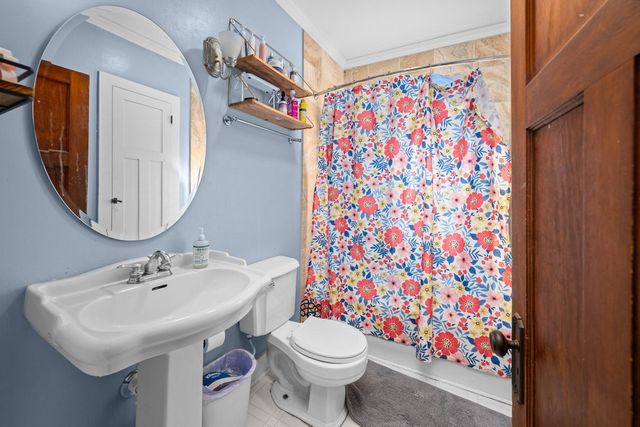 332 Forest Road, Davenport, IA 52803