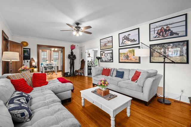 332 Forest Road, Davenport, IA 52803