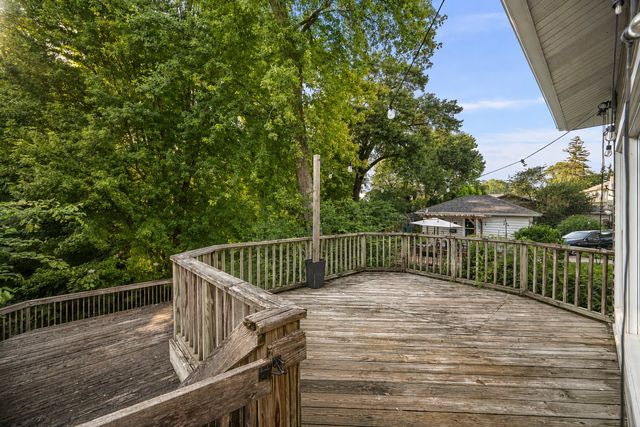 332 Forest Road, Davenport, IA 52803
