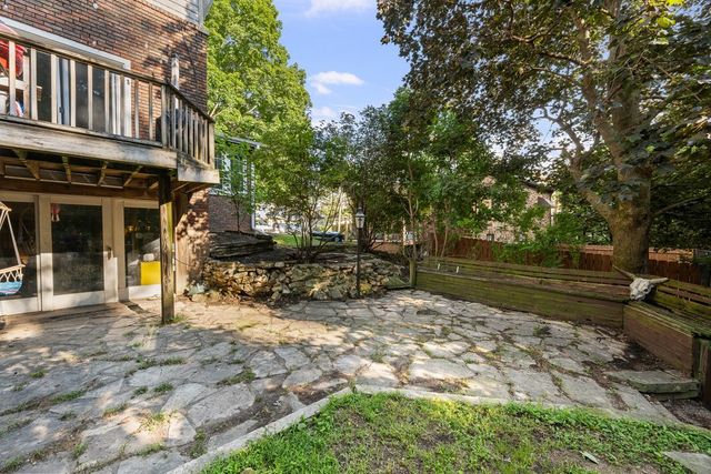 332 Forest Road, Davenport, IA 52803