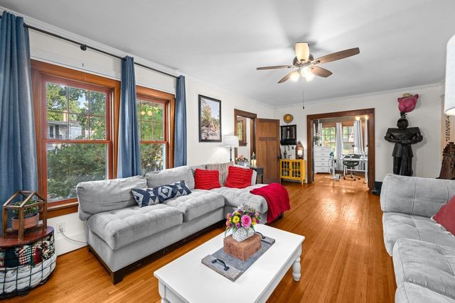 332 Forest Road, Davenport, IA 52803