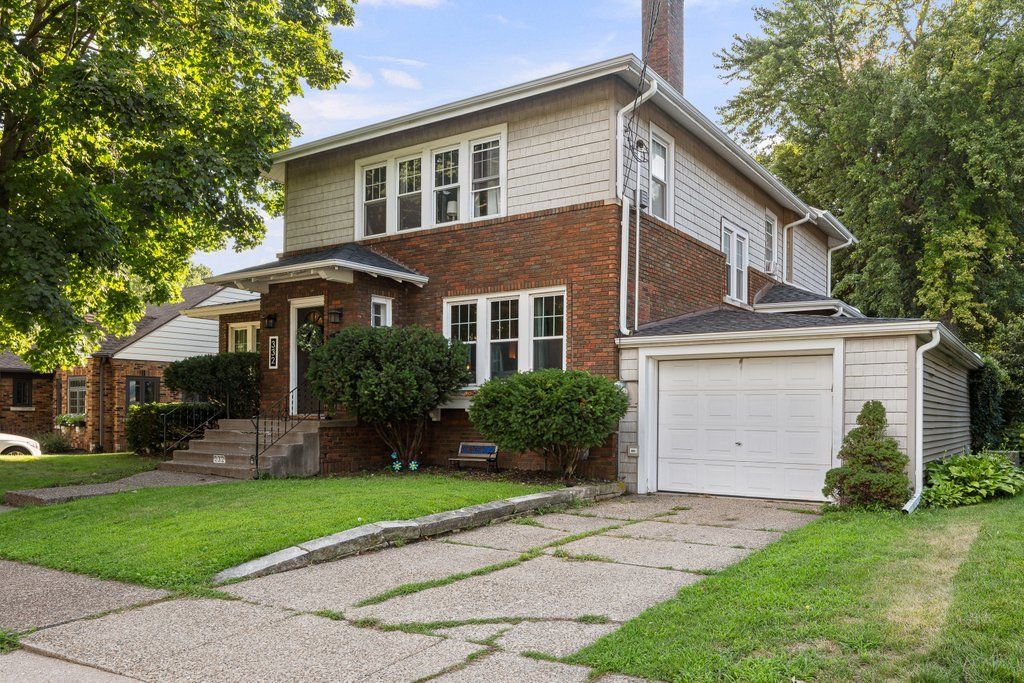 332 Forest Road, Davenport, IA 52803