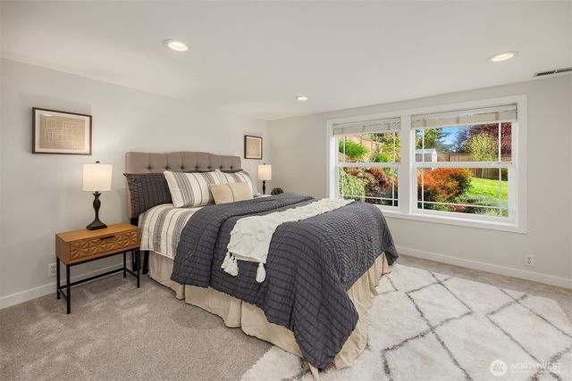 9359 Sunset Way, Bellevue, WA 98004