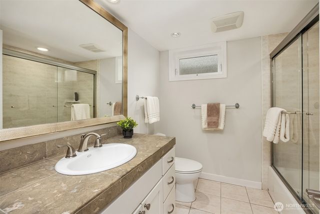 9359 Sunset Way, Bellevue, WA 98004