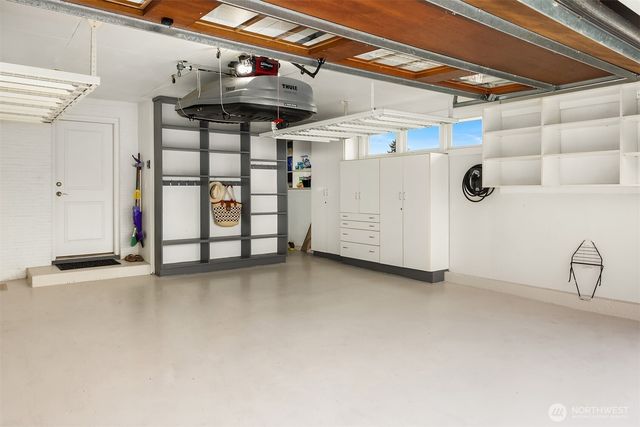 9359 Sunset Way, Bellevue, WA 98004