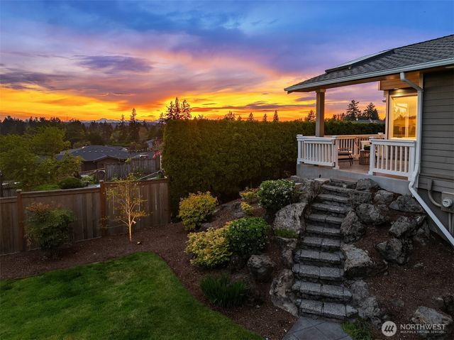 9359 Sunset Way, Bellevue, WA 98004
