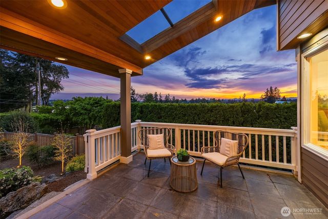 9359 Sunset Way, Bellevue, WA 98004