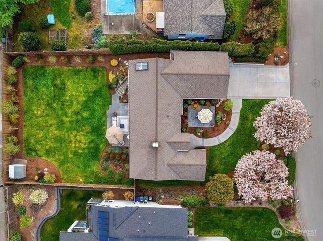 9359 Sunset Way, Bellevue, WA 98004