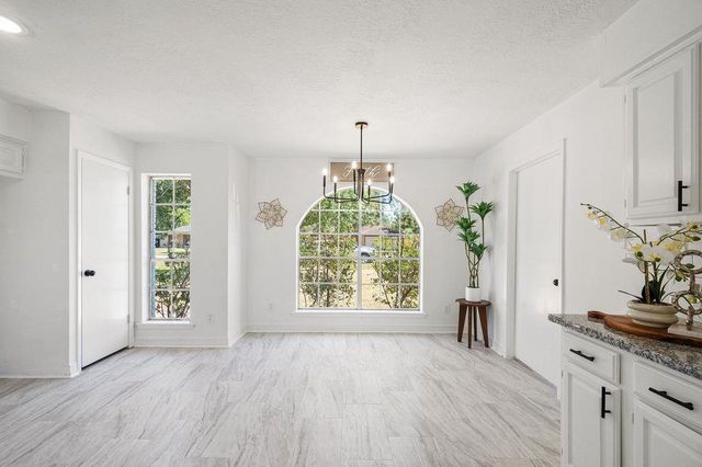 1819 Gaucho Circle, La Porte, TX 77571