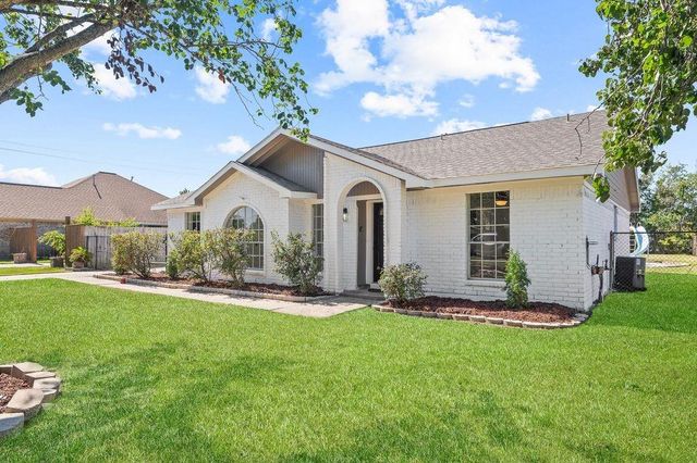 1819 Gaucho Circle, La Porte, TX 77571