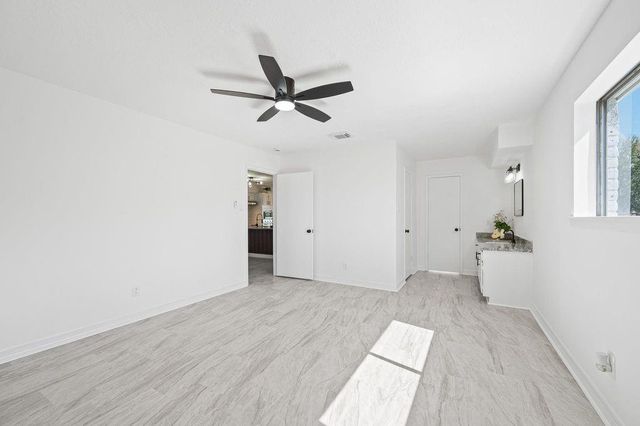 1819 Gaucho Circle, La Porte, TX 77571