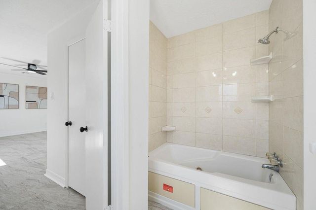 1819 Gaucho Circle, La Porte, TX 77571