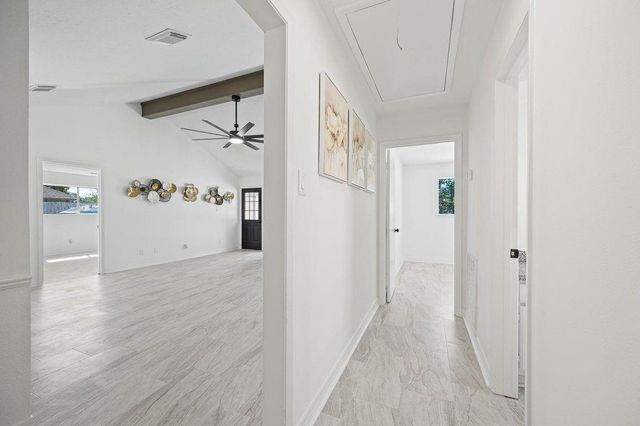 1819 Gaucho Circle, La Porte, TX 77571