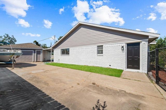 1819 Gaucho Circle, La Porte, TX 77571