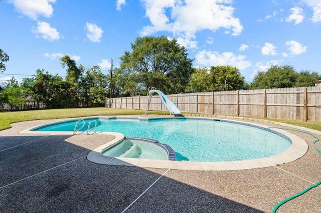 1819 Gaucho Circle, La Porte, TX 77571