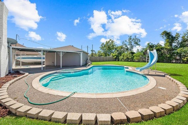 1819 Gaucho Circle, La Porte, TX 77571