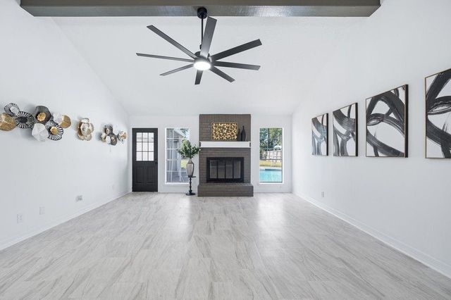 1819 Gaucho Circle, La Porte, TX 77571