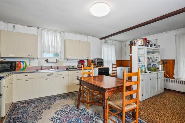 90 Common Street, Barre, MA 01005