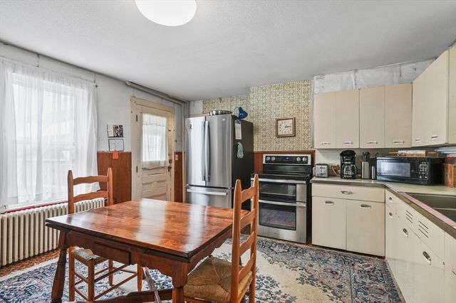 90 Common Street, Barre, MA 01005