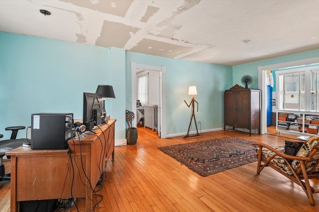 90 Common Street, Barre, MA 01005