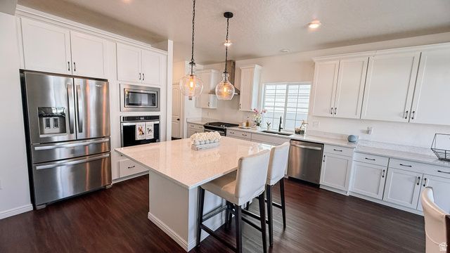 4106 W RED CLOVER DR, Lehi, UT 84048