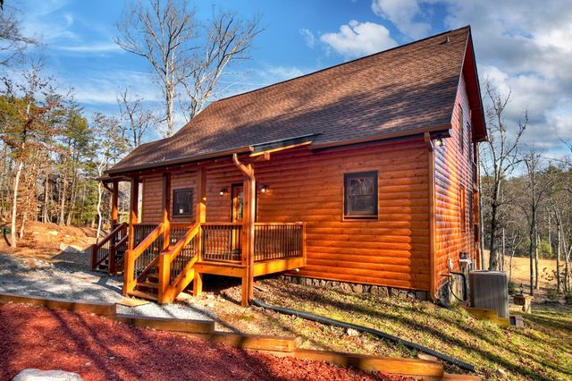 17 Dial Mountain Drive, Blue Ridge, GA 30513