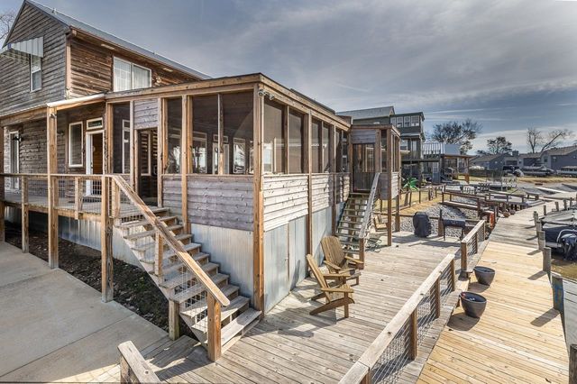 1155 HORSESHOE CIR, Hughes, AR 72348