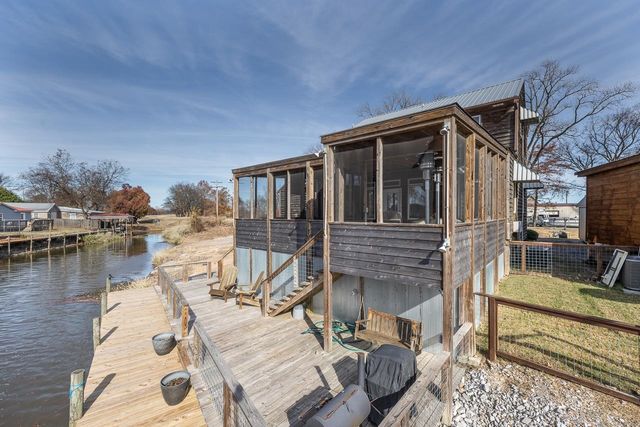 1155 HORSESHOE CIR, Hughes, AR 72348