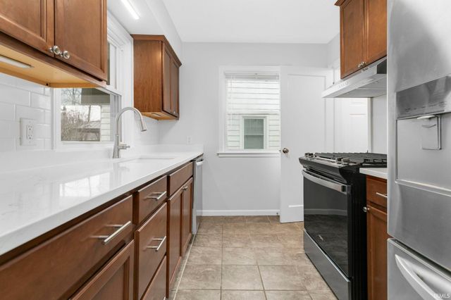 727 Marquette Avenue, South Bend, IN 46617