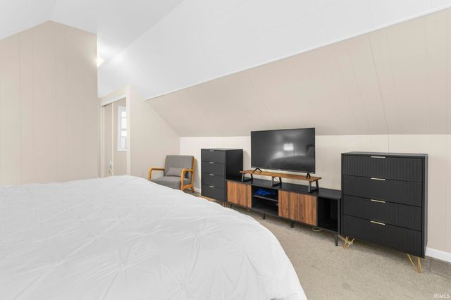 727 Marquette Avenue, South Bend, IN 46617