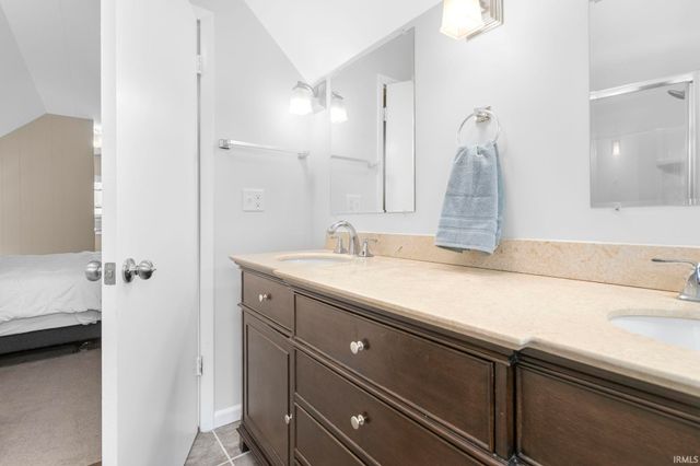 727 Marquette Avenue, South Bend, IN 46617