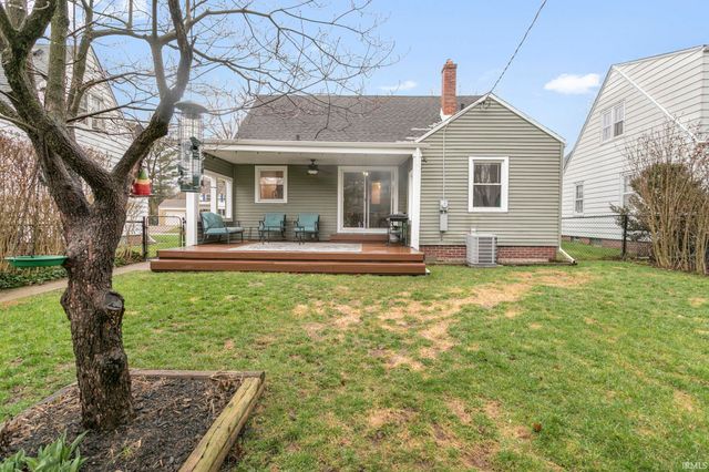 727 Marquette Avenue, South Bend, IN 46617