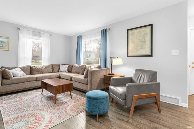 727 Marquette Avenue, South Bend, IN 46617