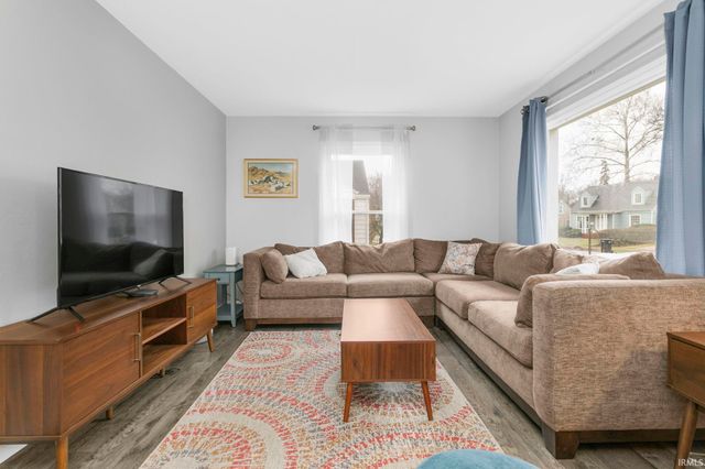 727 Marquette Avenue, South Bend, IN 46617