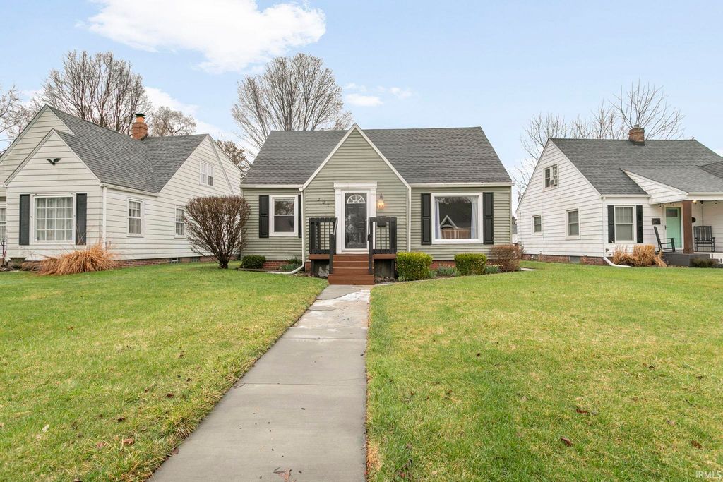 727 Marquette Avenue, South Bend, IN 46617