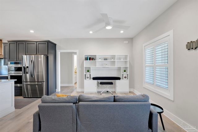 12850 Beckstrom Rd, Pensacola, FL 32507