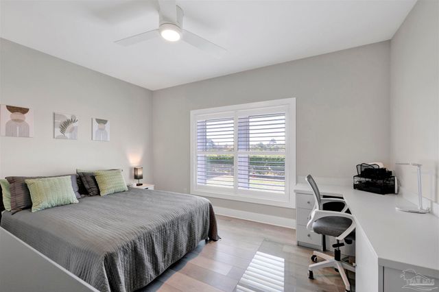 12850 Beckstrom Rd, Pensacola, FL 32507