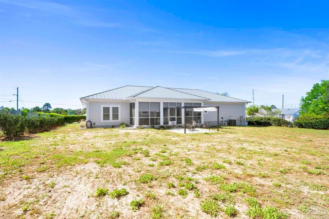 12850 Beckstrom Rd, Pensacola, FL 32507