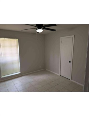 5207 Rue Street, Houston, TX 77033