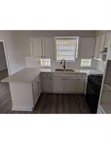 5207 Rue Street, Houston, TX 77033