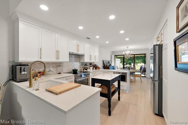 2478 Wildbrook Run, Bloomfield Hills, MI 48304