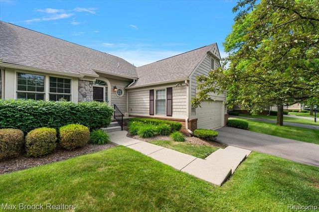 2478 Wildbrook Run, Bloomfield Hills, MI 48304