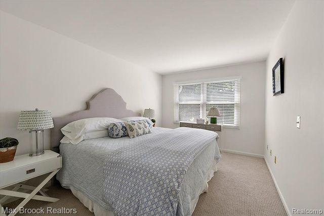 2478 Wildbrook Run, Bloomfield Hills, MI 48304