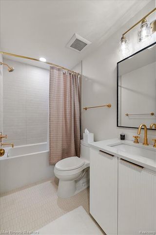 2478 Wildbrook Run, Bloomfield Hills, MI 48304